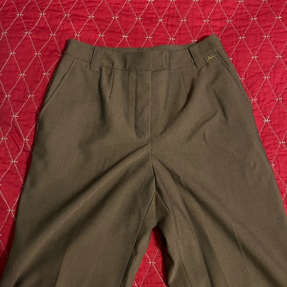 St. John sport pants size 2 - Picture 3 of 4